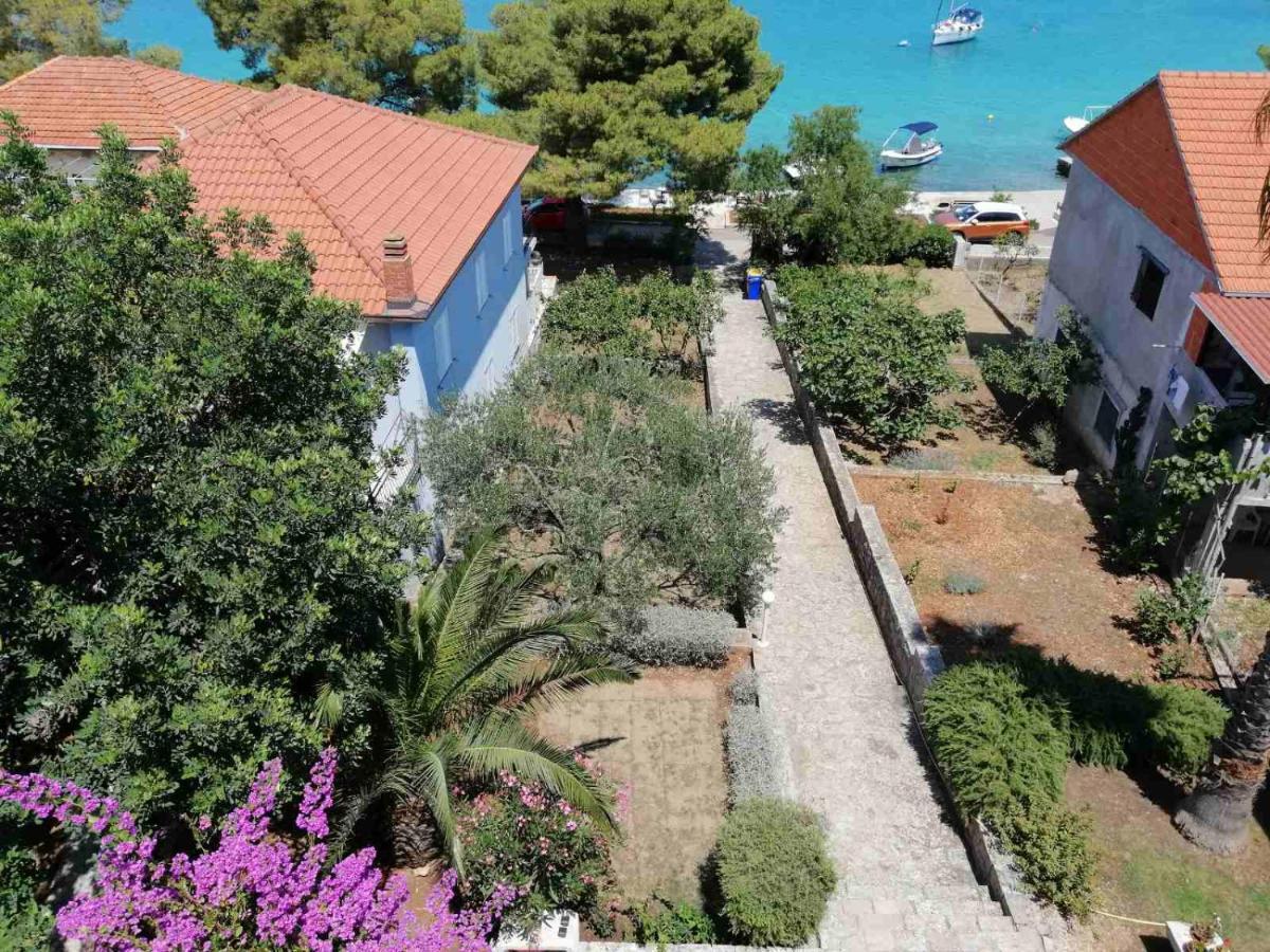 Ceratonia Apartments Lovište Kültér fotó