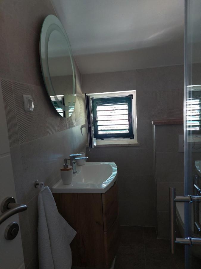 Ceratonia Apartments Lovište Kültér fotó