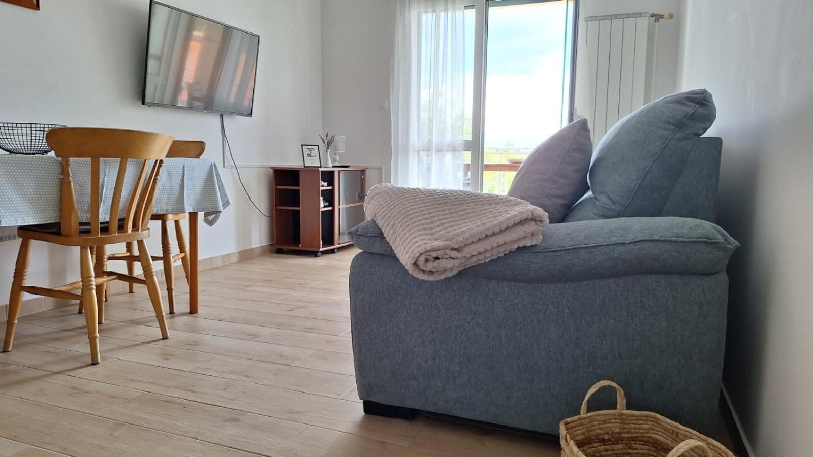 Ceratonia Apartments Lovište Kültér fotó