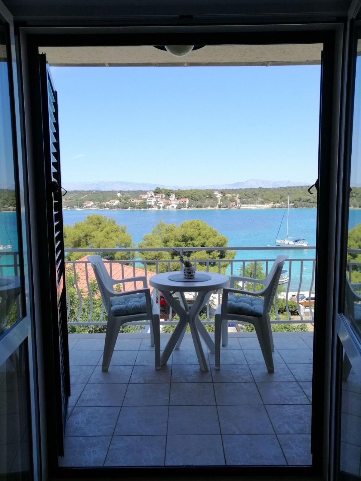 Ceratonia Apartments Lovište Szoba fotó