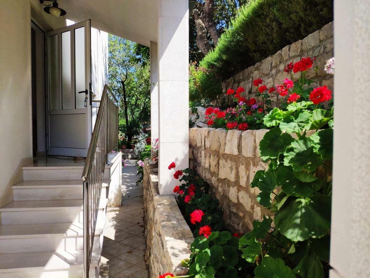 Ceratonia Apartments Lovište Kültér fotó